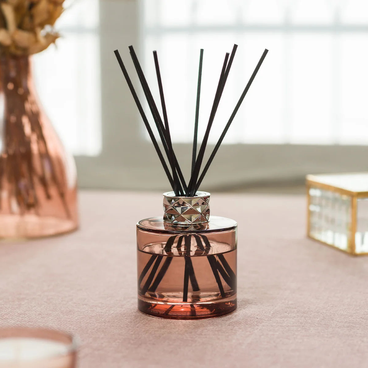 Lilly Collection<span class="wishlist__counteris-hidden"><span class="js-wishlist-counter"></span></span>