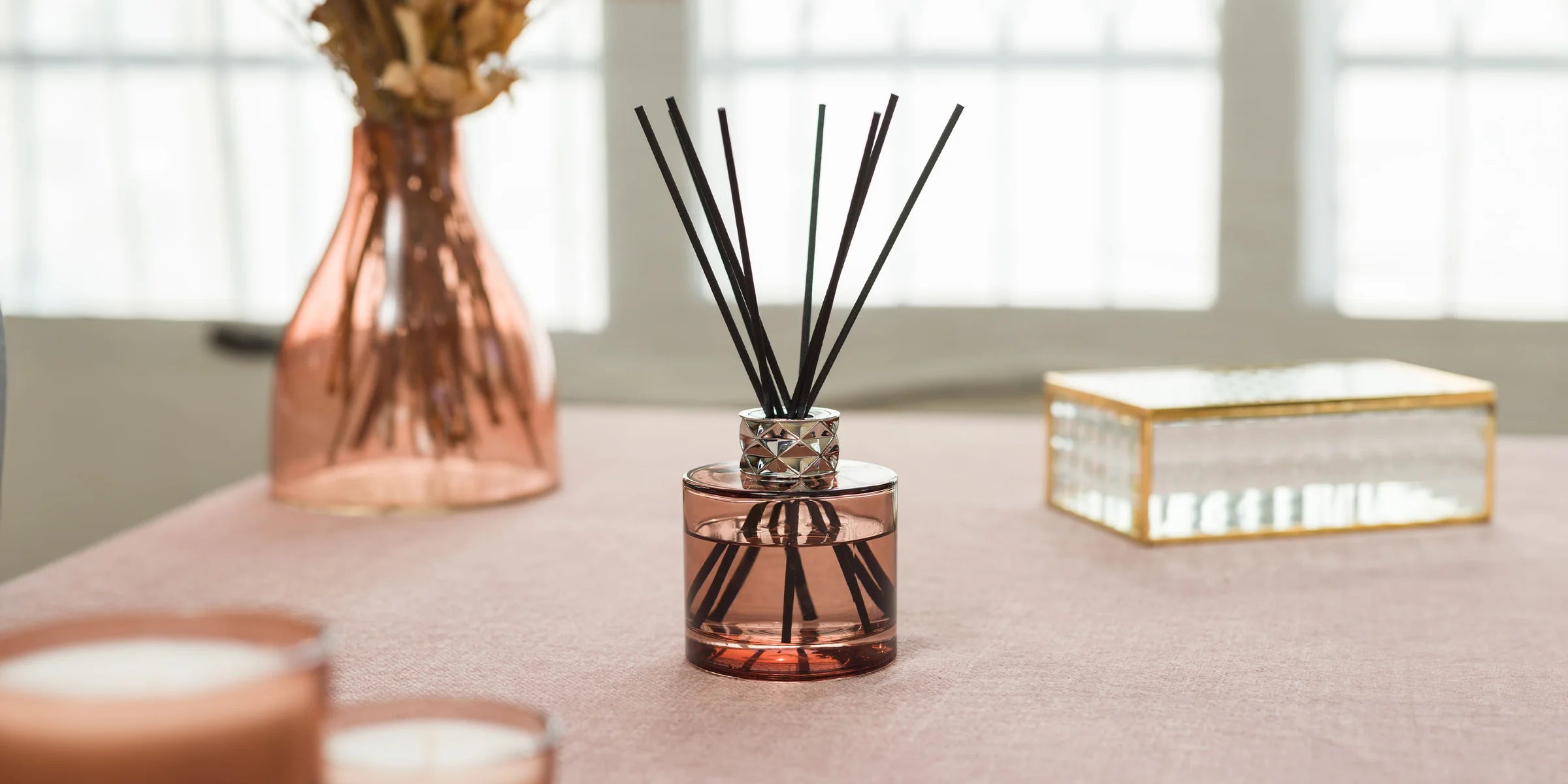 Lilly Collection<span class="wishlist__counteris-hidden"><span class="js-wishlist-counter"></span></span>