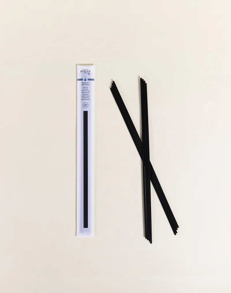 Pack of 8 synthetic black sticks 30cm